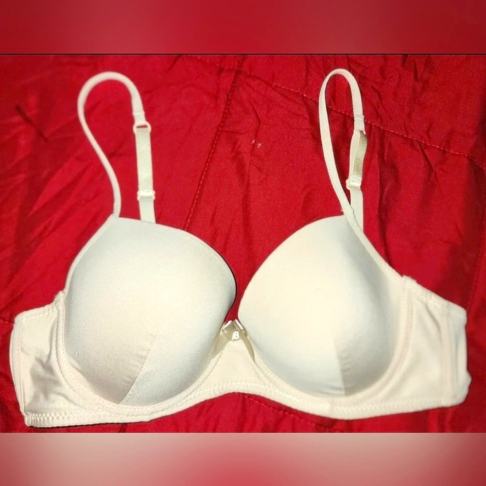Hot Coco Ladies  Beige /Tan T Shirt Bra, Light Push-Up Bra, Little Padding 36B